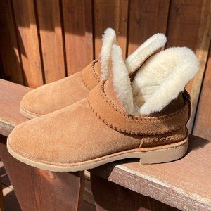 UGG Tan Ankle Boots with Cream Lining